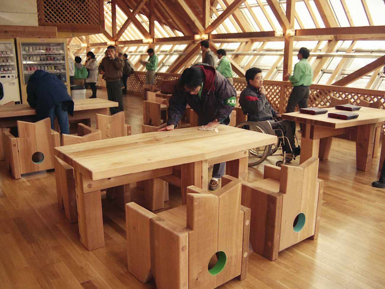デザインベンチテーブル-中川木材産業